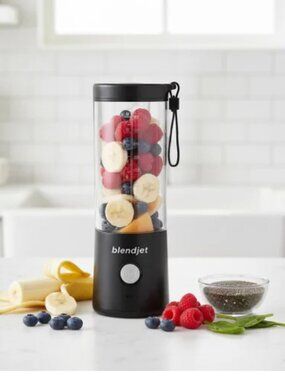 Blendjet 2 Portable Blender, Bonus 20oz Jar, Sleeve, Lid, & Recipe Book BNIB